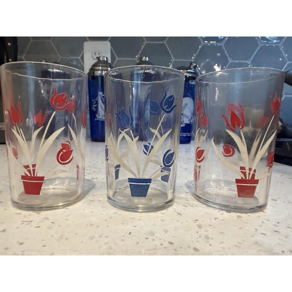 Set Of Three Swanky Swigs Tulip 3 1/2" Tumbler Peanut Butter Glasses Red Blue